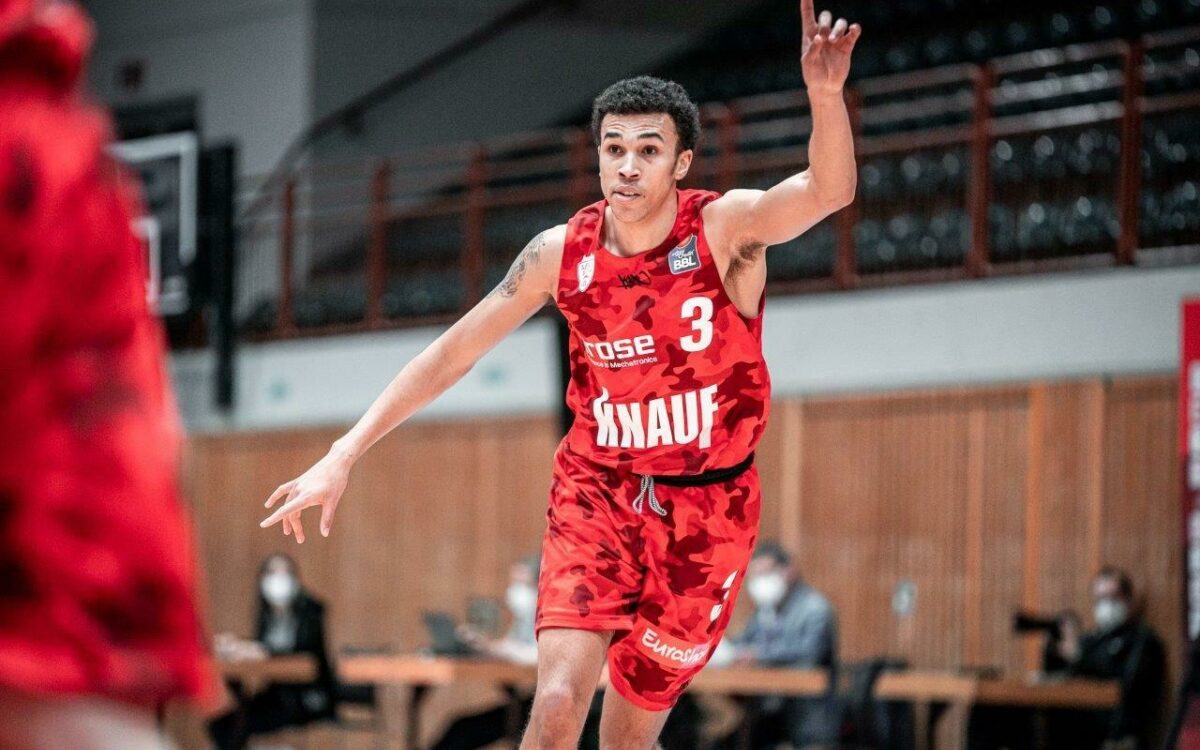 SOW s Oliver Würzburg Spieler Tyson Ward in einem Heimspiel Saison 20 21 SOW s Oliver Würzburg Spieler Tyson Ward in einem Heimspiel Saison 20 21